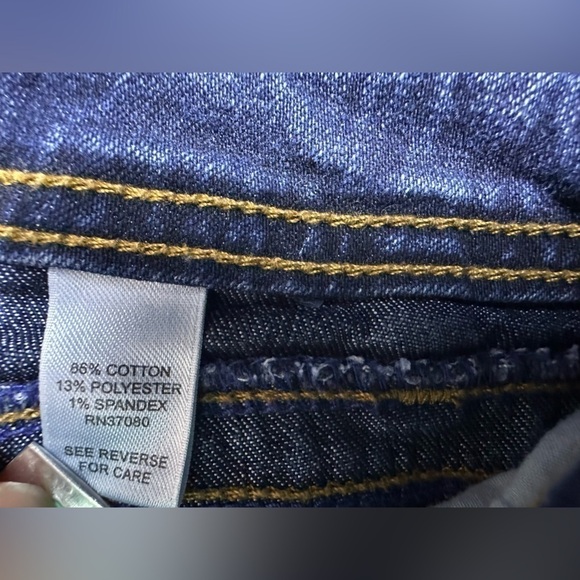 Cato Premium Dark Wash Mid Rise Straight Leg Denim Jeans Size 12 - Picture 5 of 8